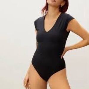 Everlane V-Neck Ballet Supima Cotton Black Bodysuit,medium